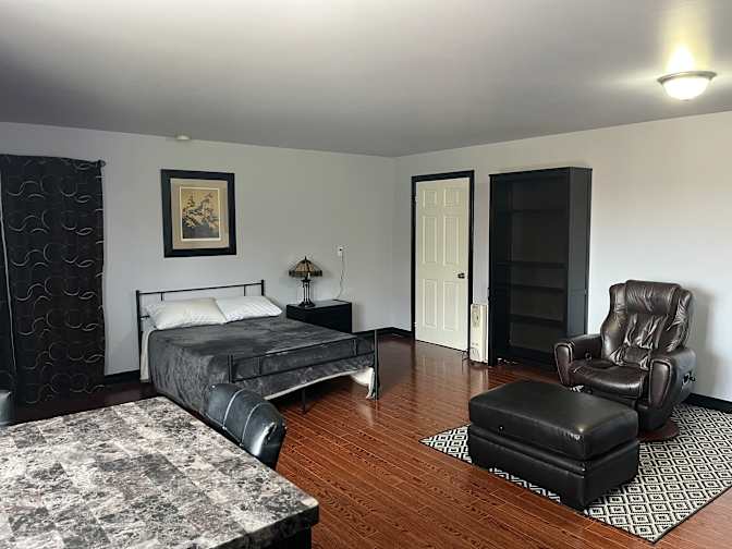 Scott McIntosh's room