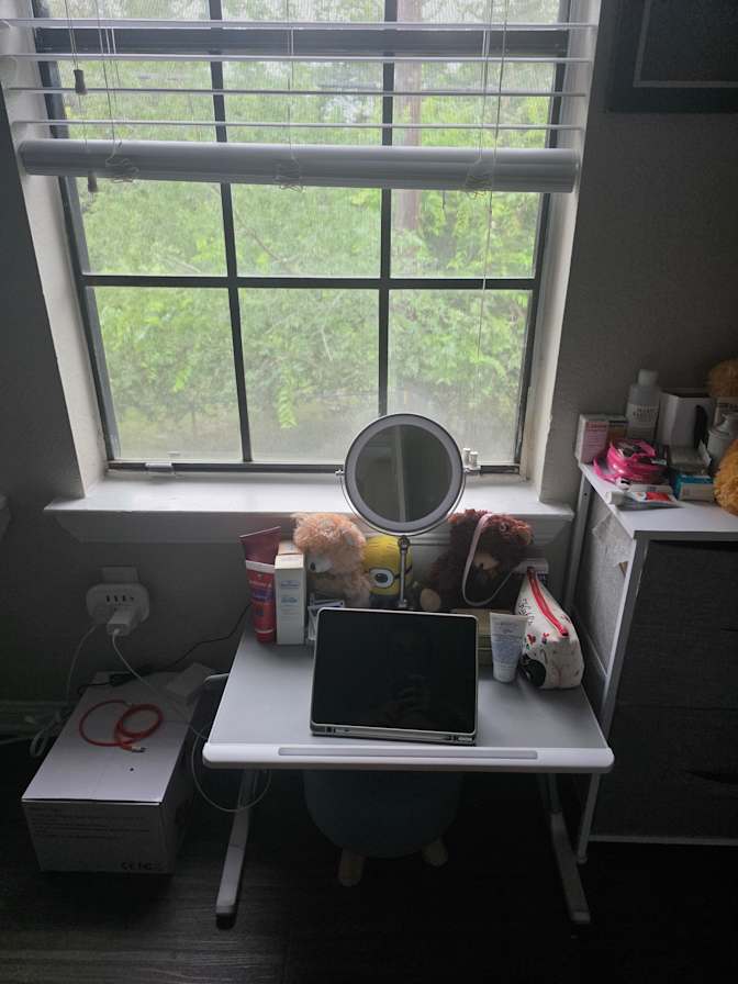 Tobie's room