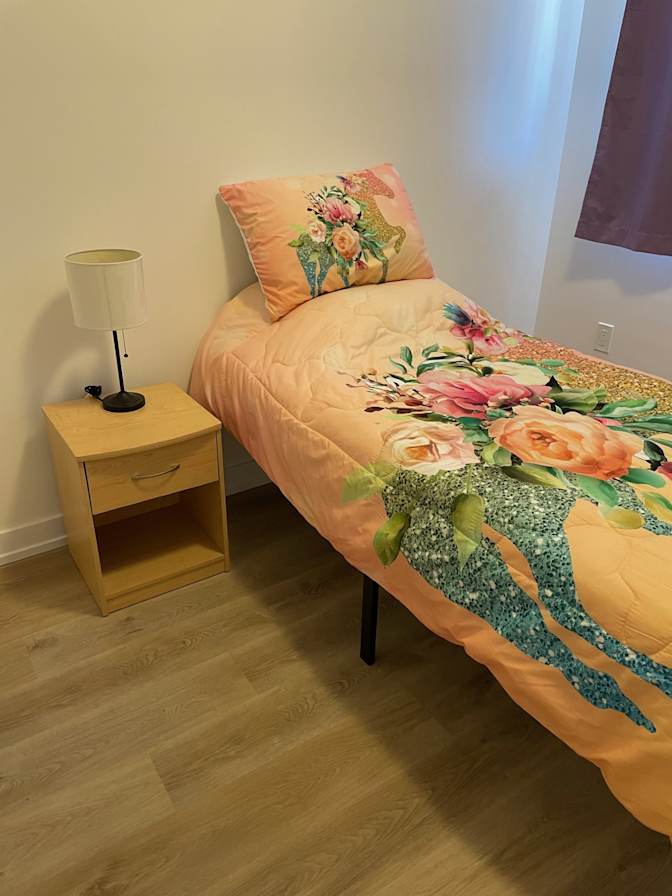 Mona's room