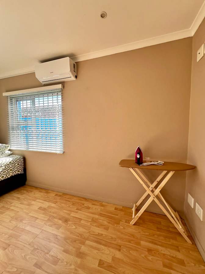Aashiq Mollagee's room