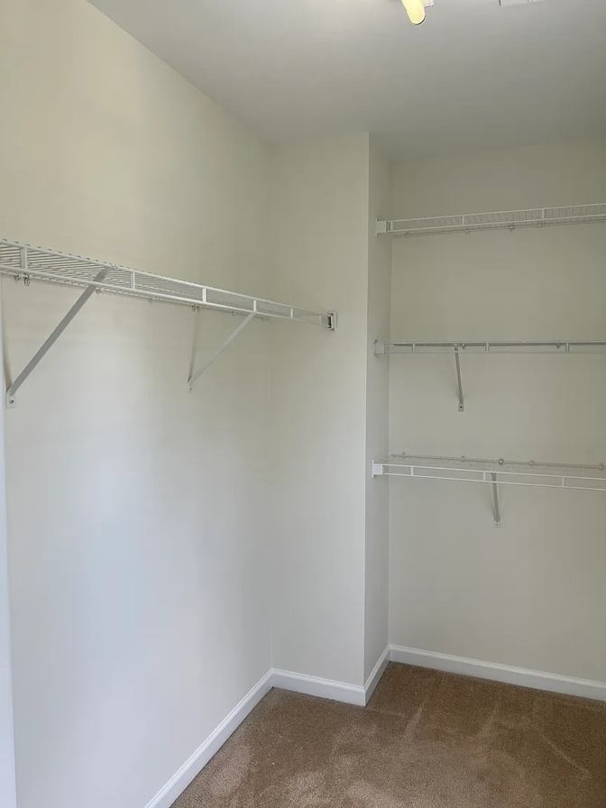 Alcove Rooms's room