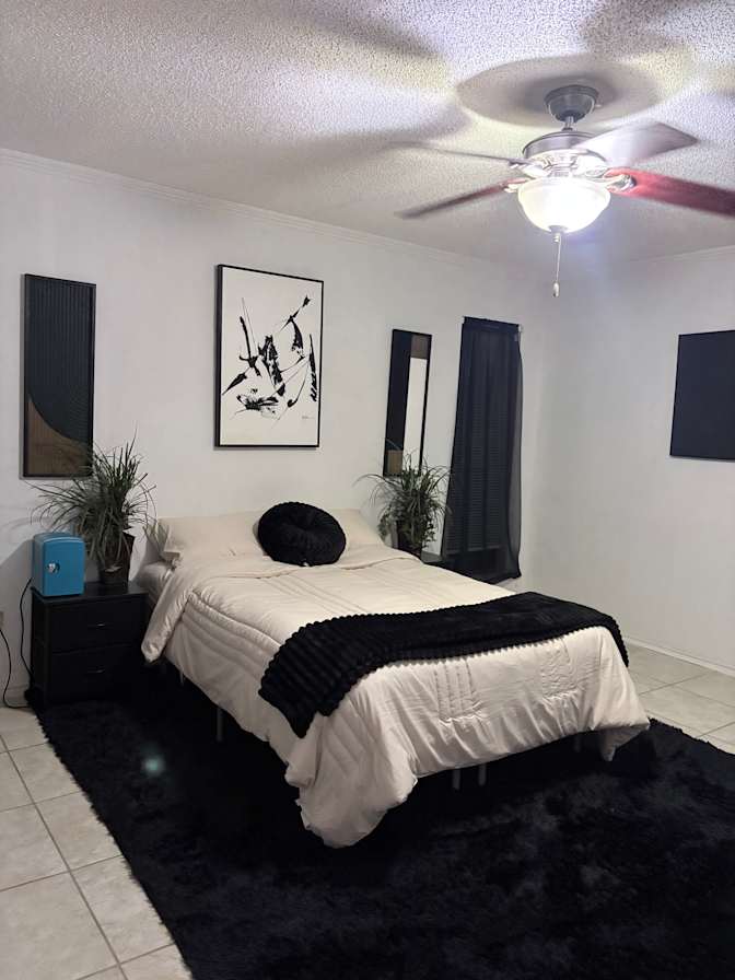 Carla's room