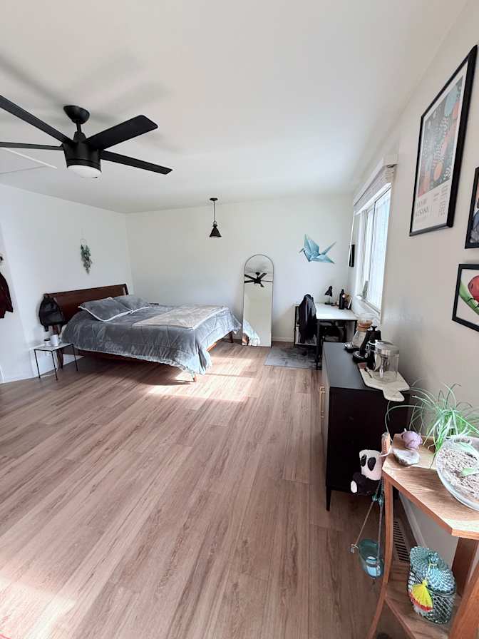 Kaitlyn's room