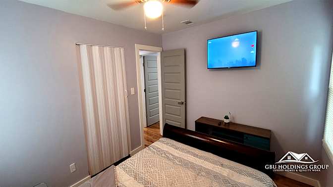 GBU Holdings Group's room
