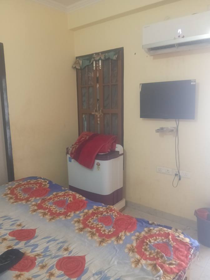 Dharmendra Shukla's room