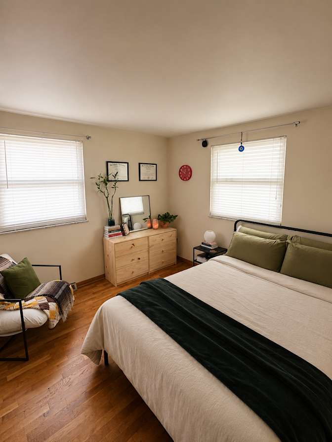 Dario's room