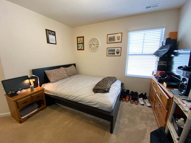 Alcove Rooms's room