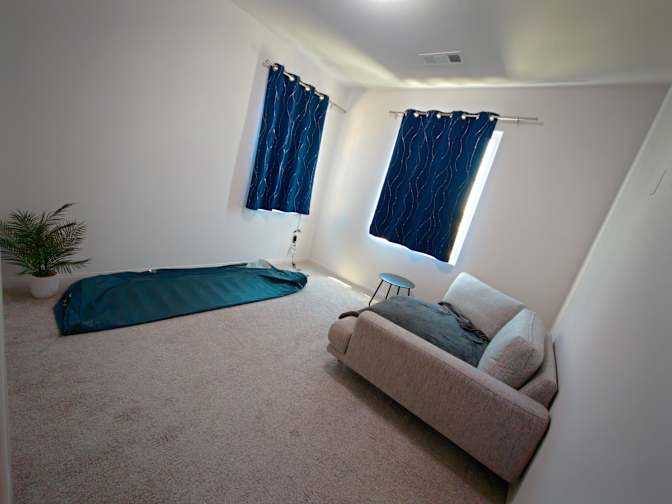 MICHAEL NGUYEN's room