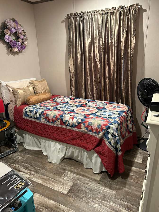 Cindy's room