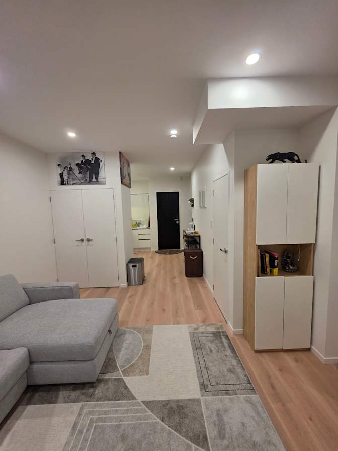 Aram Nikpai's room