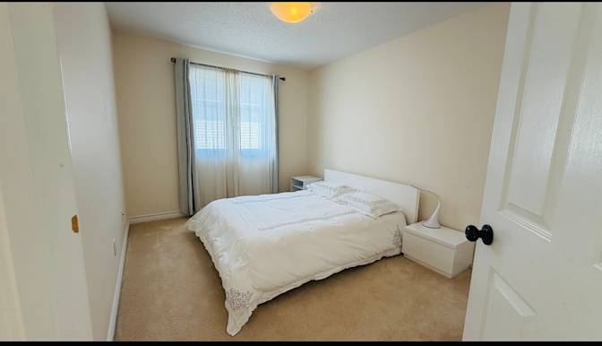 Teji C.'s room