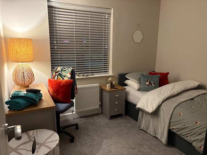 Peter's room