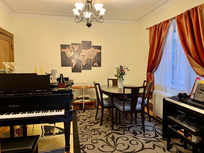 Andrea's room