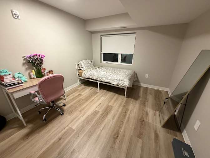 Ayda's room