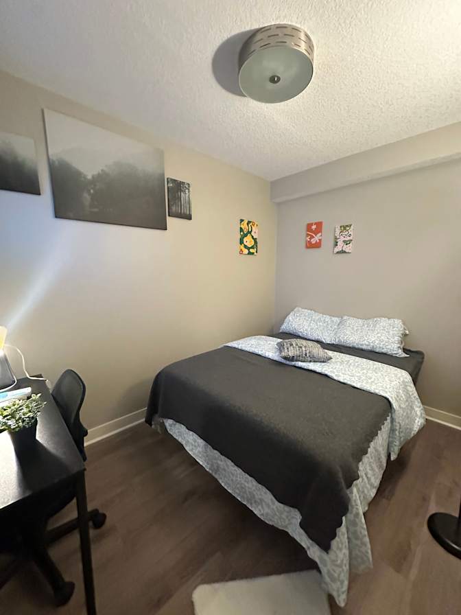 Busra Arslan's room
