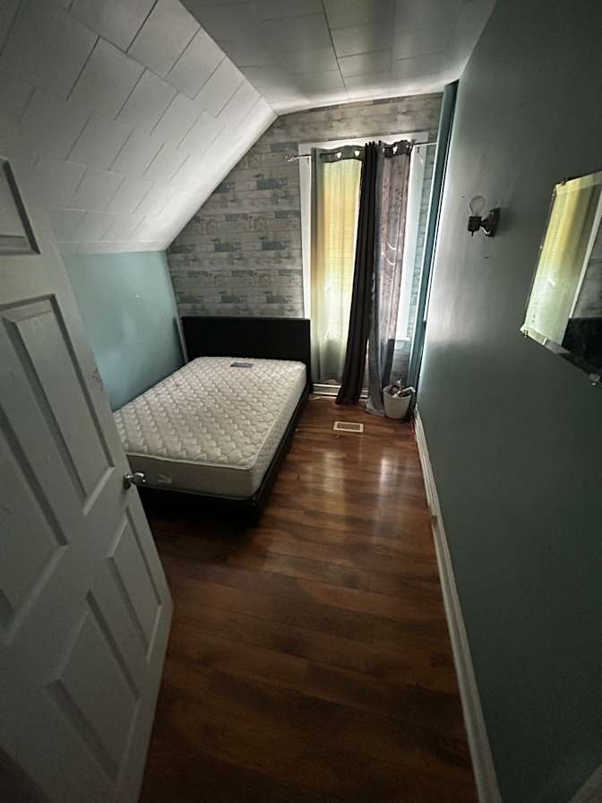 Dawn Snow's room