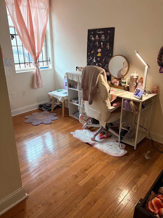 holly marie montesino's room