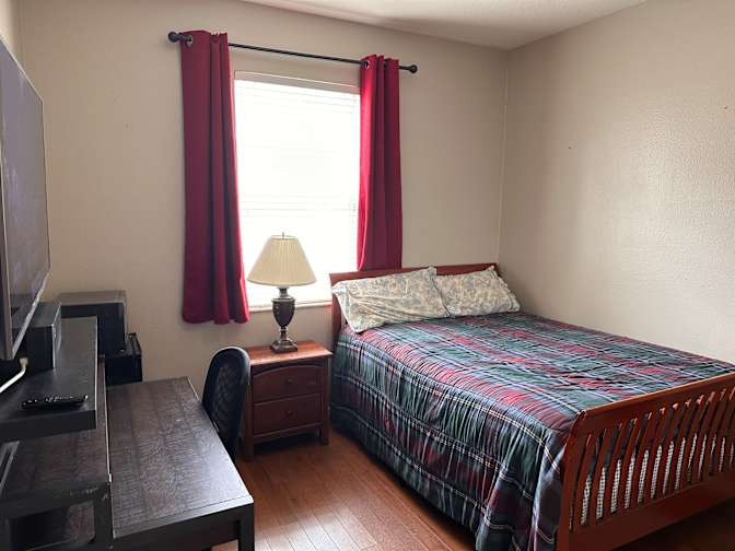 Jose's room