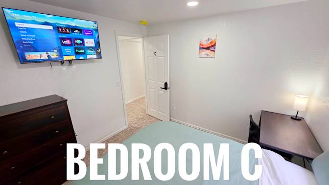 HomeCrew's room