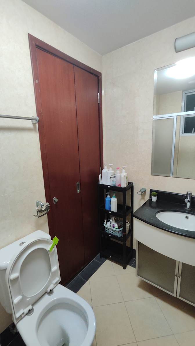 Shawn Ng's room