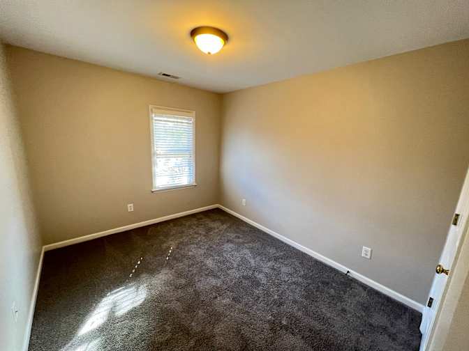 Alcove Rooms's room