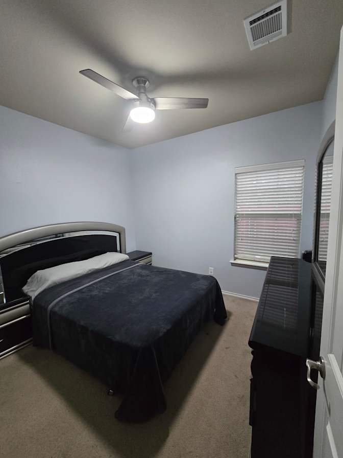 Ken's room