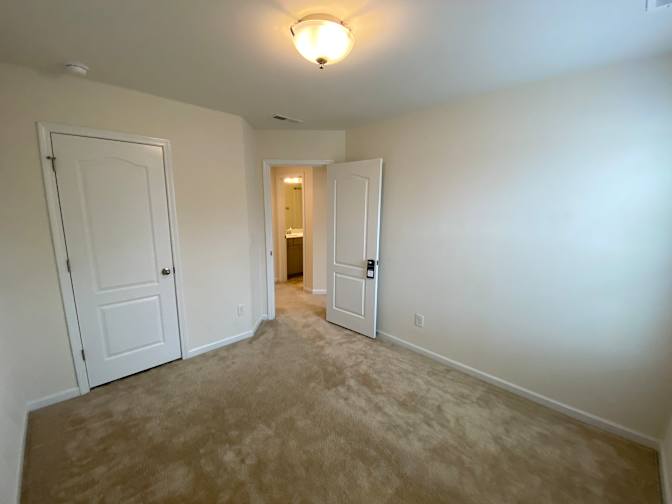 Alcove Rooms's room