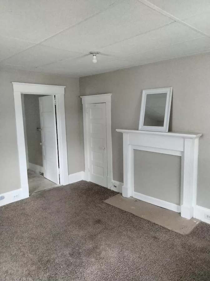 Alcove Rooms's room