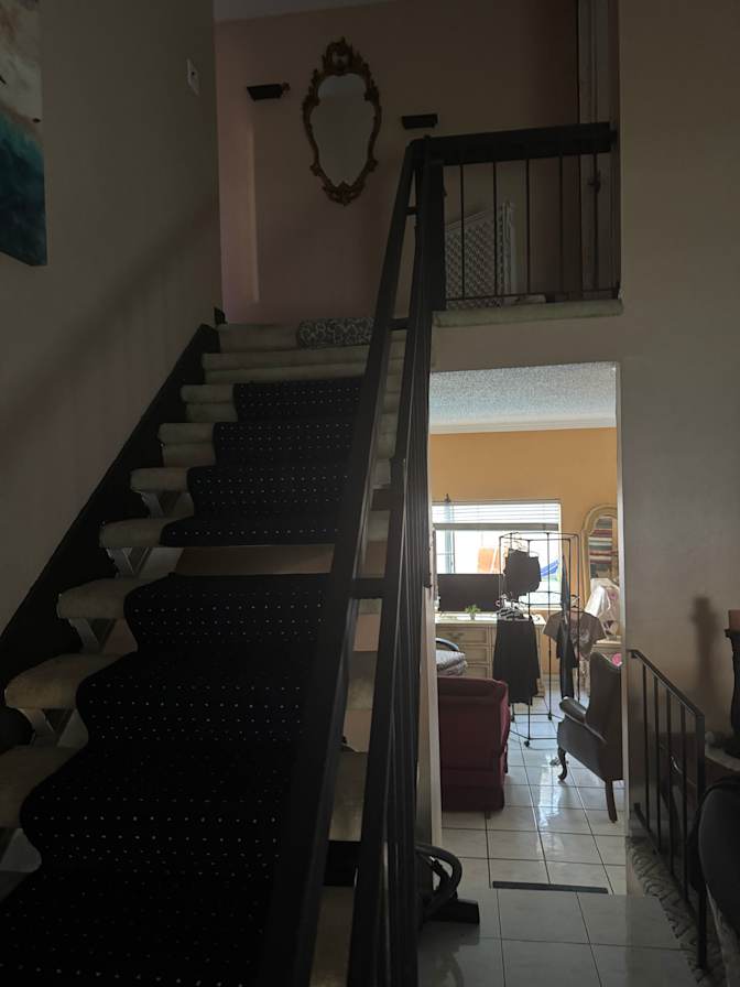 CARLOS's room