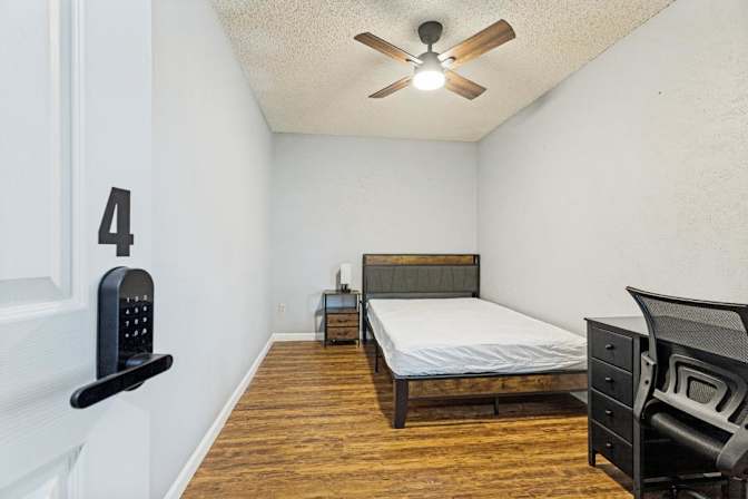 PadSplit's room