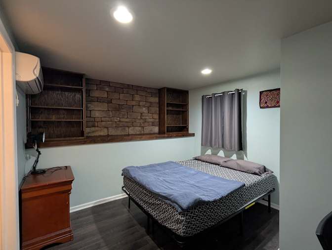 Pornin's room