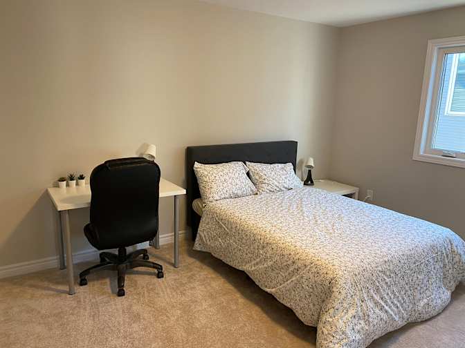 Tom's room