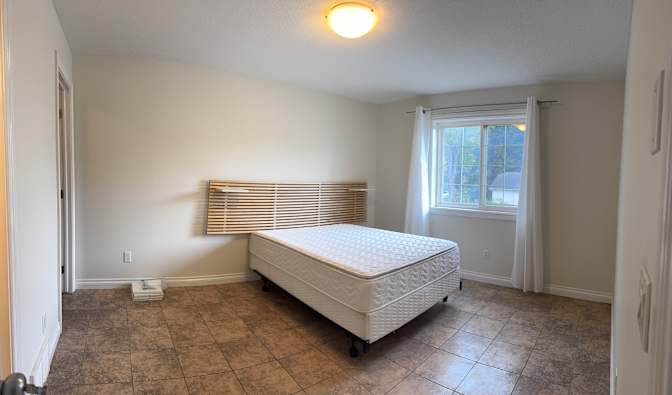 Henrry's room
