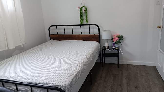 Christy Le's room