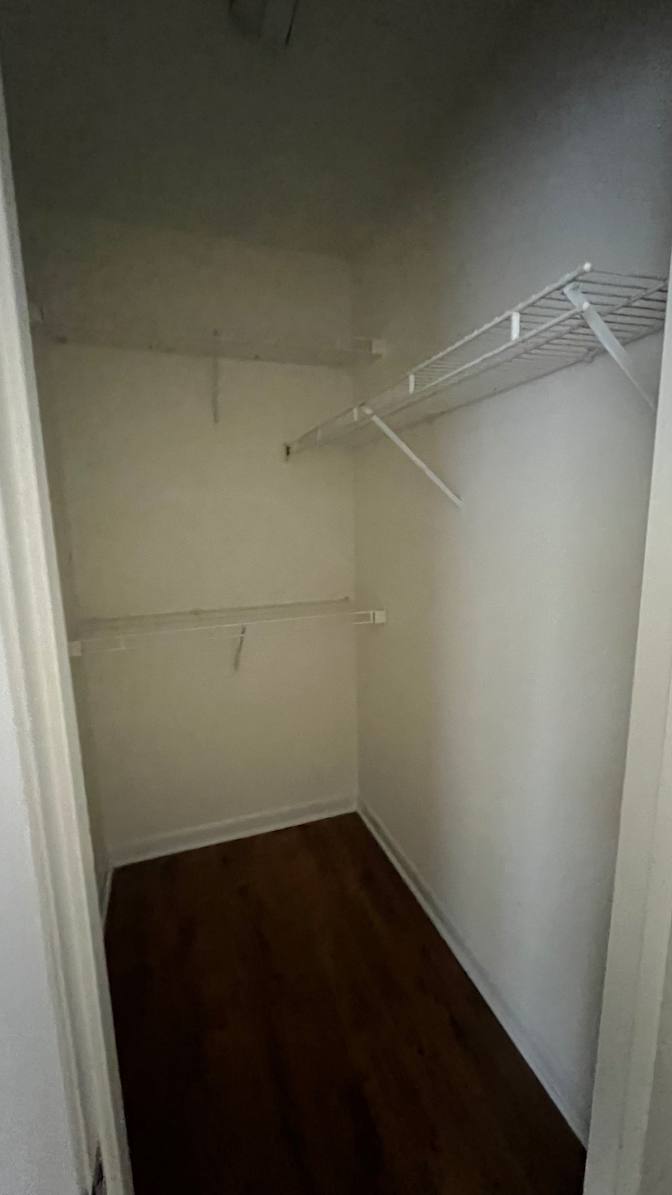 Alcove Rooms's room
