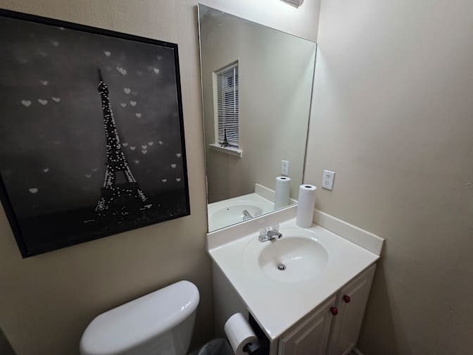 CL&C Property Management and Consulting's room