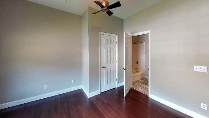 Alcove Rooms's room