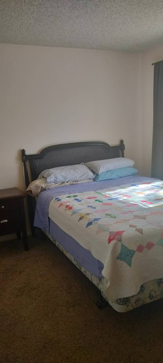 Sandi J Matzelle's room