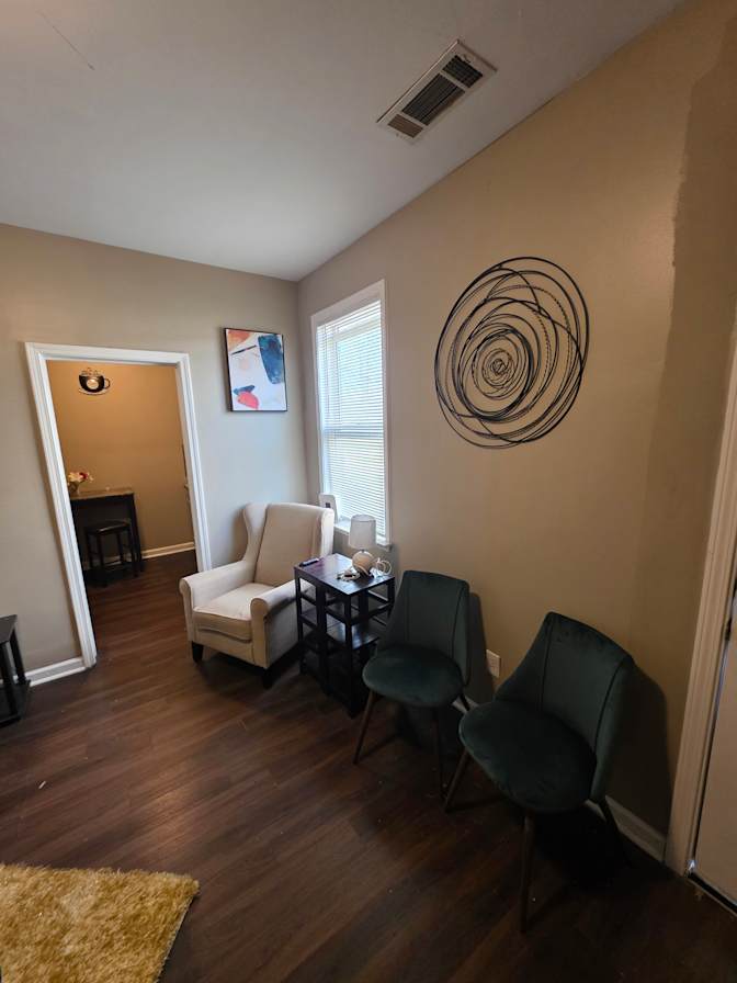 CL&C Property Management and Consulting's room