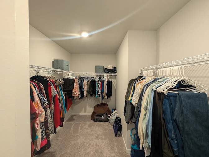 Alcove Rooms's room