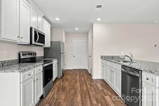Alcove Rooms's room