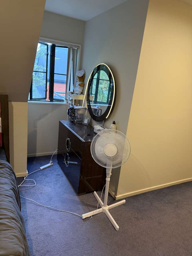 Janmeet's room