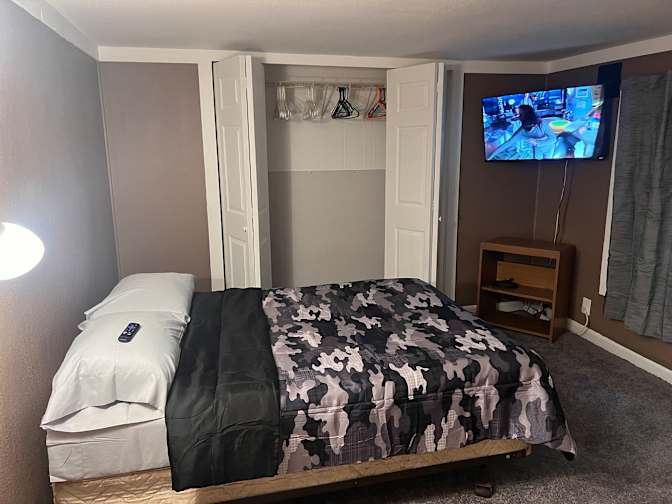 Peter Horton's room