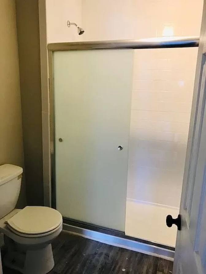 Alcove Rooms's room