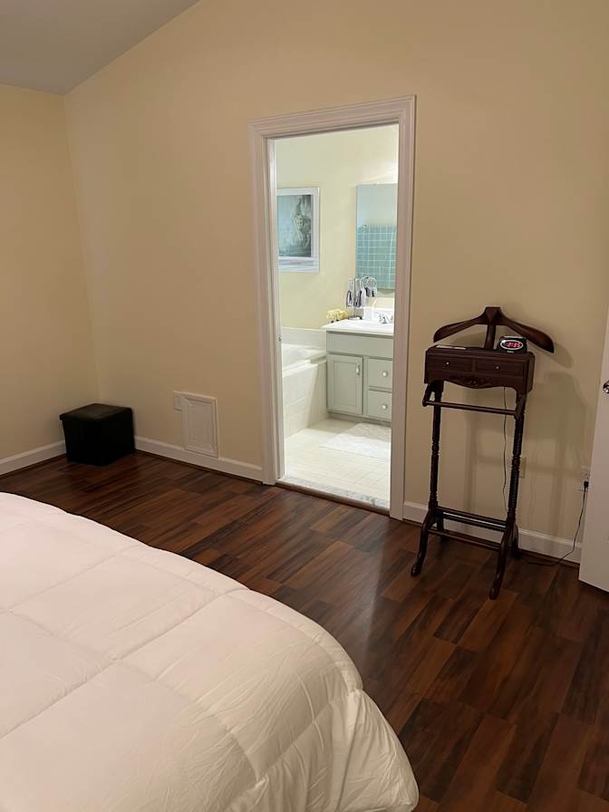 Tom's room