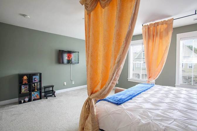 Alcove Rooms's room