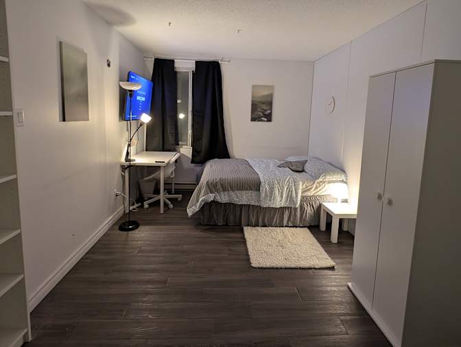 Serdar's room
