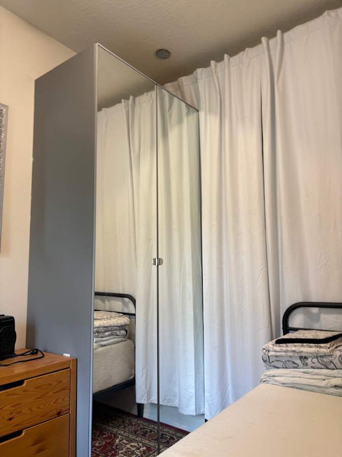 Craig YEG's room