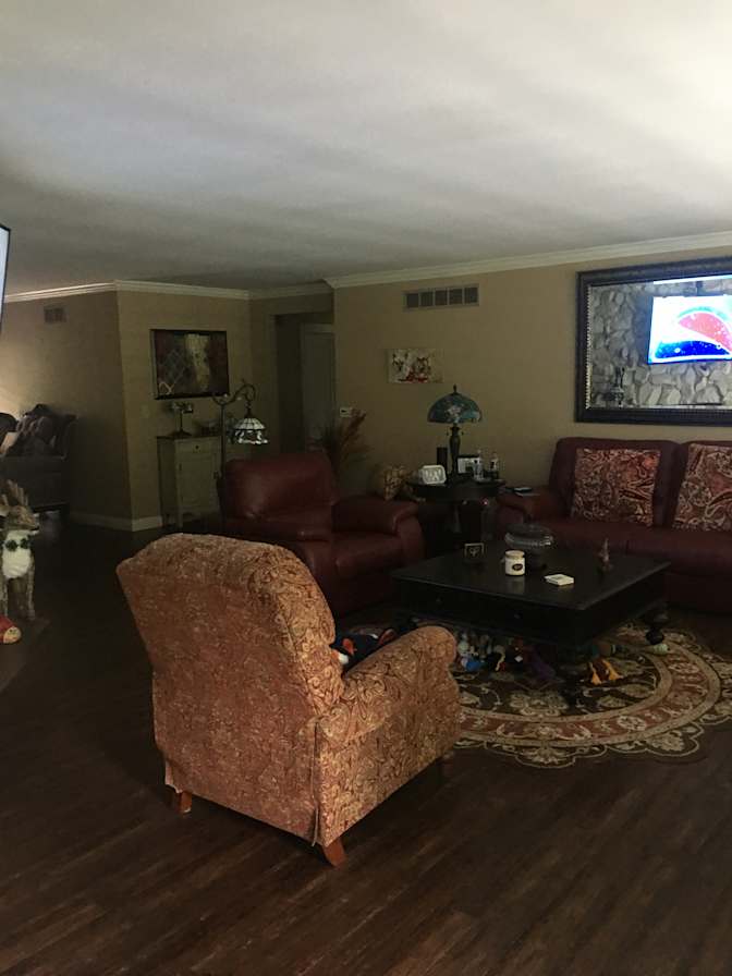 Lynda D's room