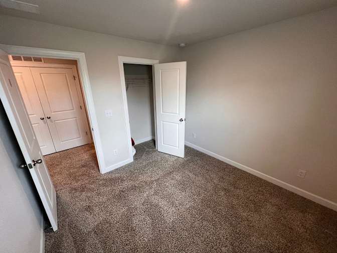 Alcove Rooms's room